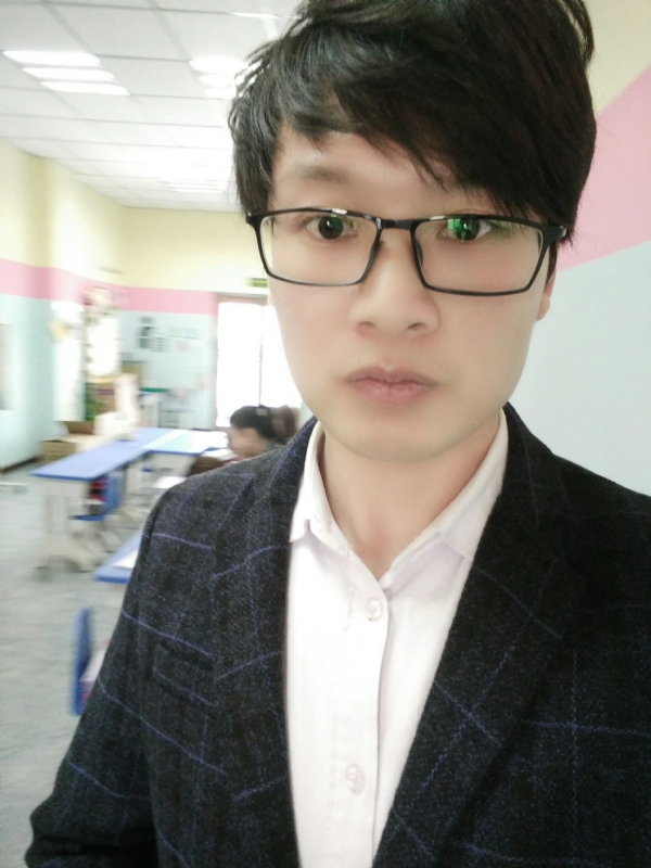 峰的呢喃的第一张照片--新乡相亲服务中心
