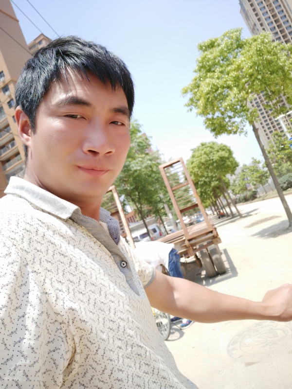 勇哥的第一张照片--新乡相亲服务中心