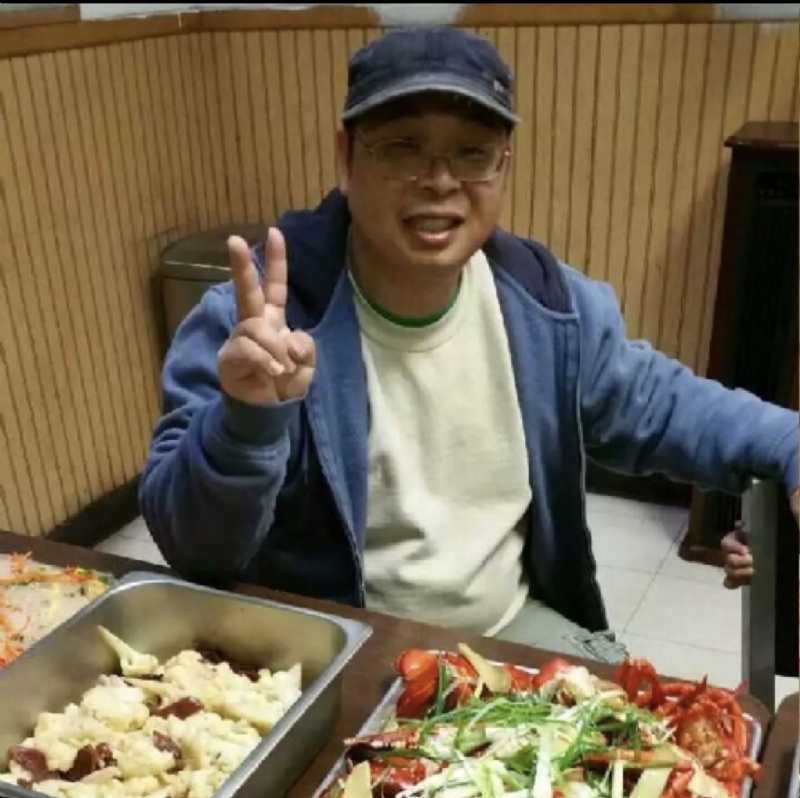 wally的第一张照片--新乡相亲服务中心
