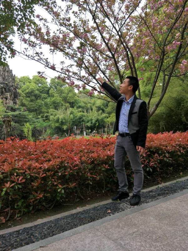 坦诚的第一张照片--新乡相亲服务中心