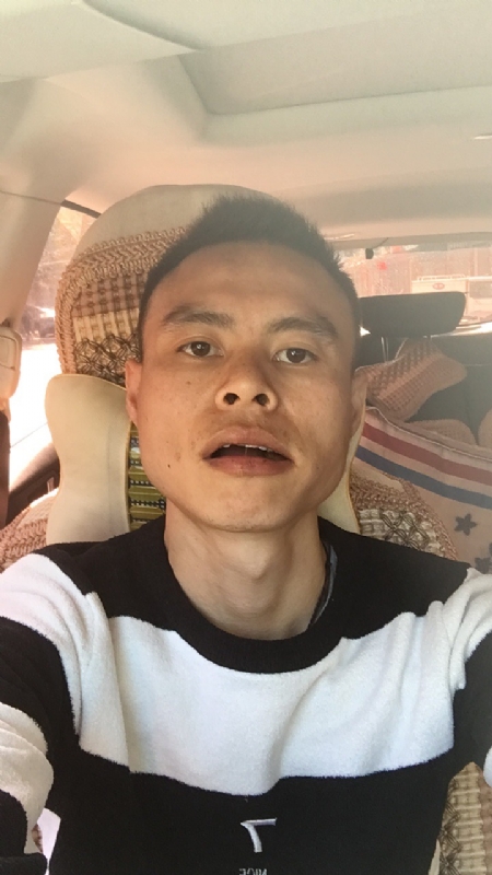 小何的第一张照片--新乡相亲服务中心