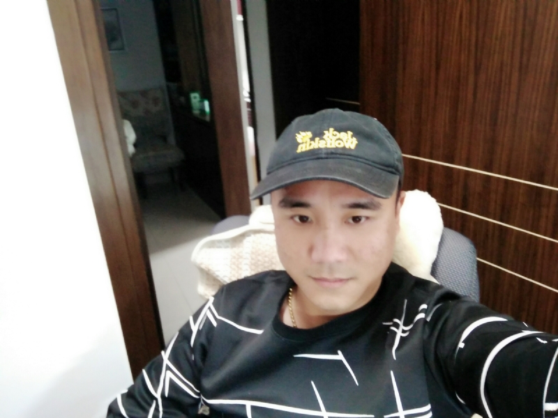 坚持我爱的第一张照片--新乡相亲服务中心