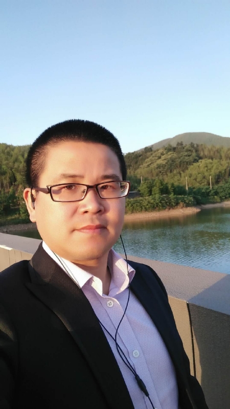 顾律师的第三张照片--新乡相亲服务中心