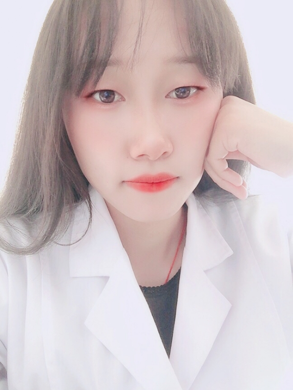 白婚纱的第一张照片--新乡相亲服务中心