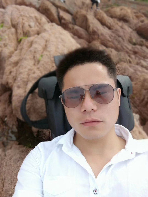 易听的第一张照片--新乡相亲服务中心