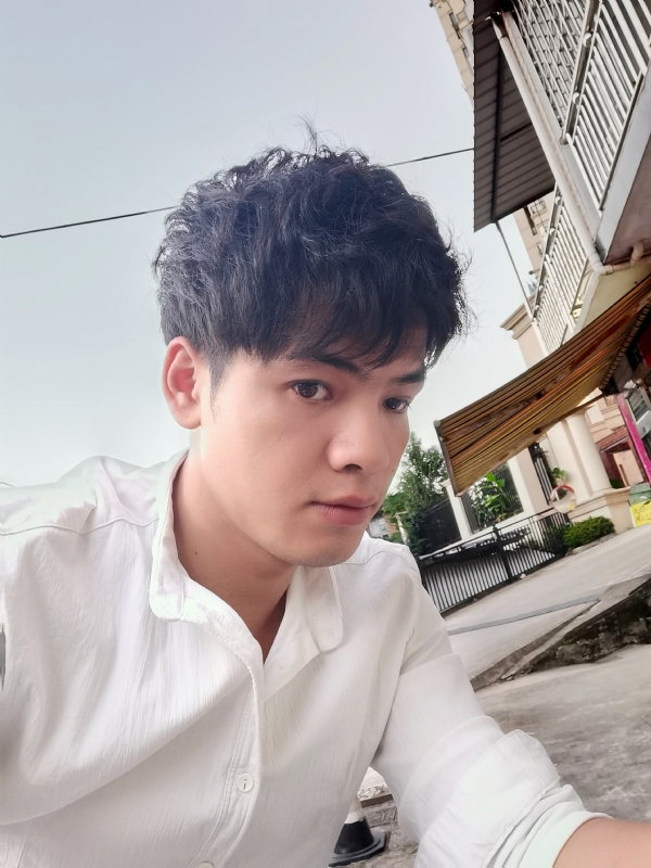 幕后老板的第一张照片--新乡相亲服务中心
