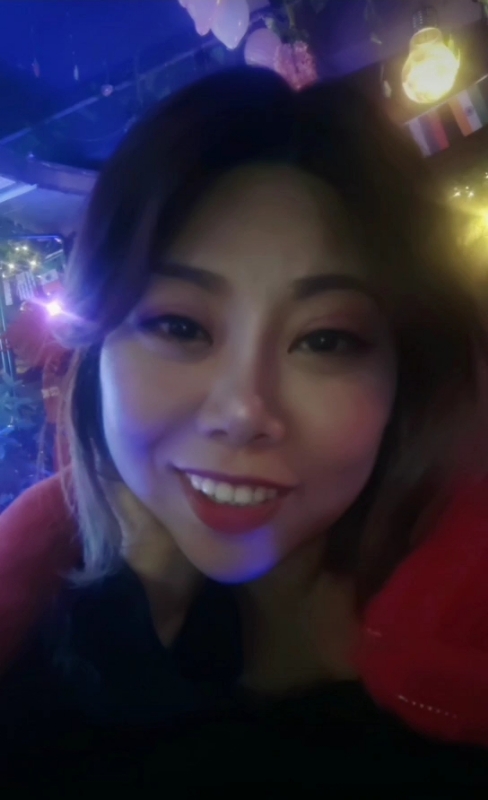 收快递的费仙女的第一张照片--新乡相亲服务中心