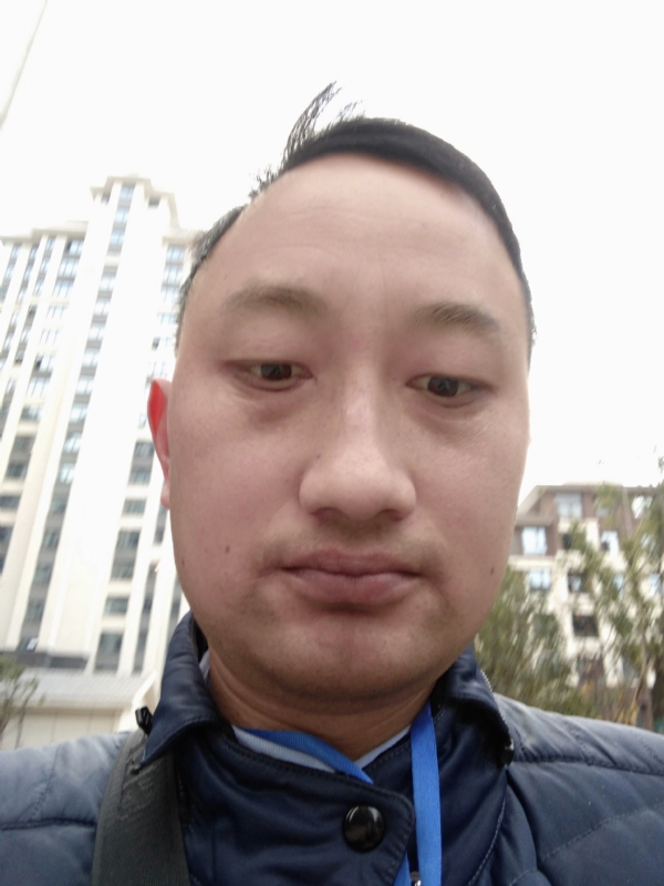 老男人的第一张照片--新乡相亲服务中心