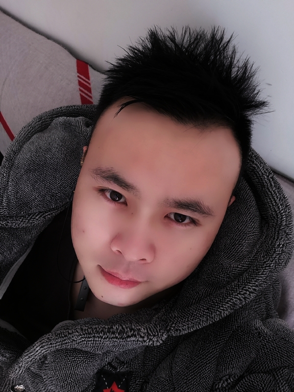 明明的第一张照片--新乡相亲服务中心