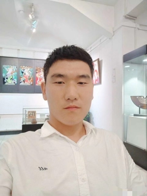 自律人生的第一张照片--新乡相亲服务中心