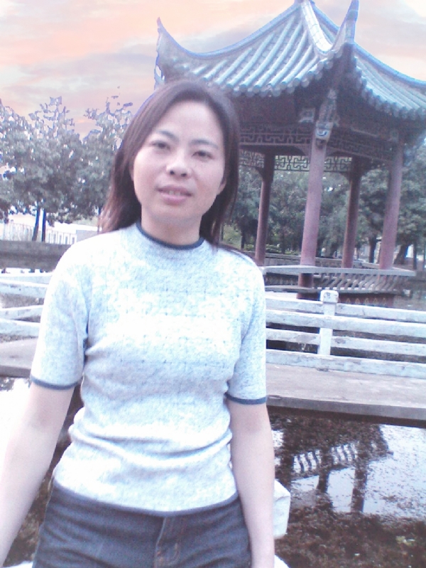 小草的第三张照片--新乡相亲服务中心