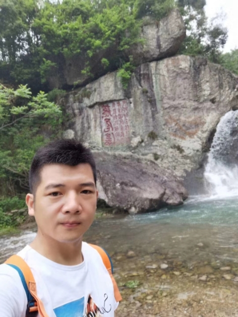 愿得一人心的第一张照片--新乡相亲服务中心