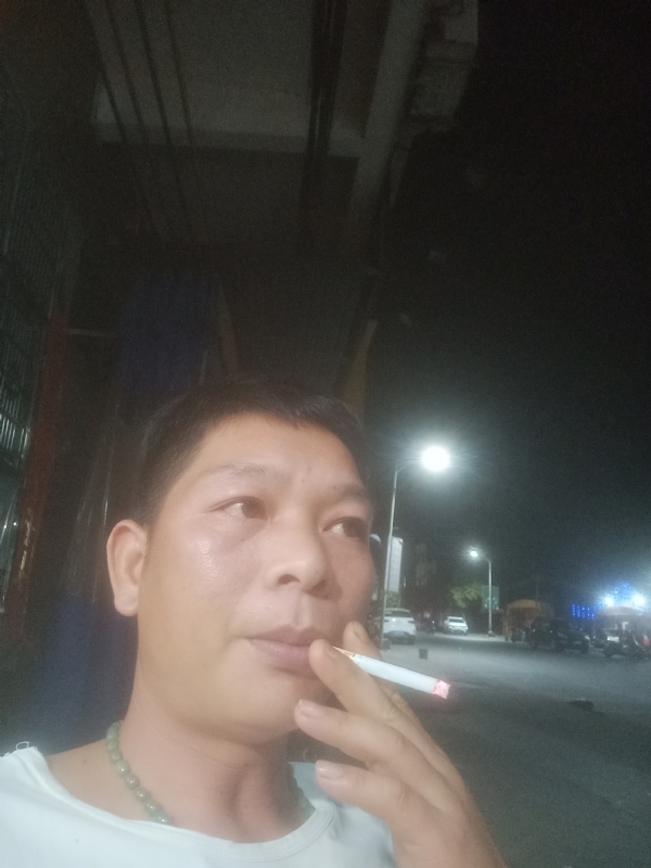 善解人意的第一张照片--新乡相亲服务中心