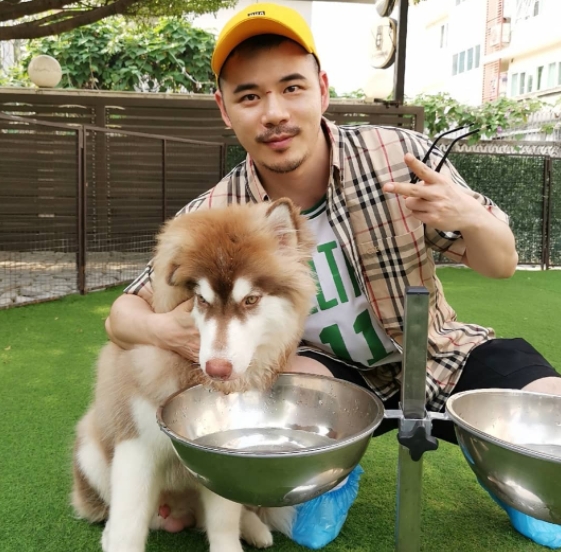 坚持的第一张照片--新乡相亲服务中心