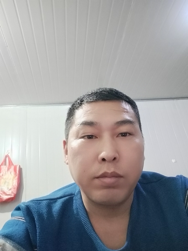 开着拖拉机去兜风的第一张照片--新乡相亲服务中心