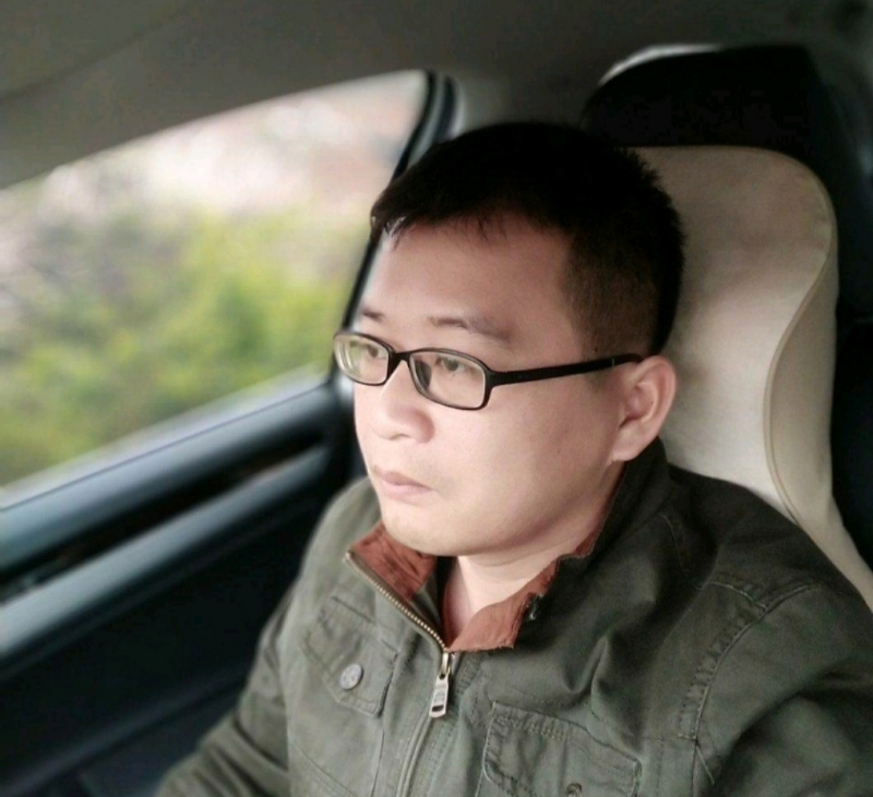 海风吹动你的心的第一张照片--新乡相亲服务中心