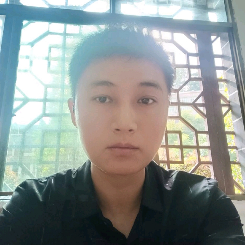 枫叶的第一张照片--新乡相亲服务中心