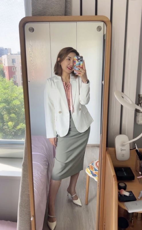 丽波的第三张照片--新乡相亲服务中心