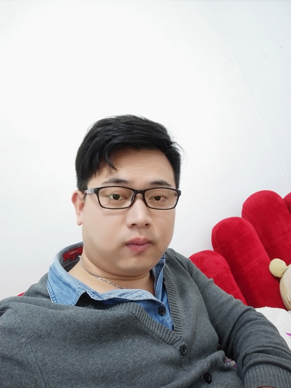 何必在亿的第一张照片--新乡相亲服务中心