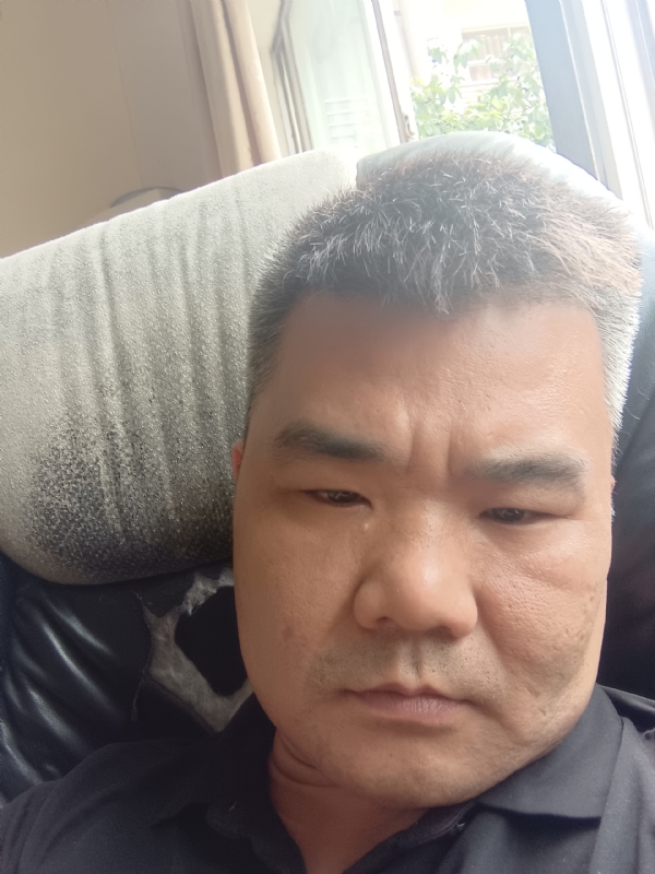 路人的第一张照片--新乡相亲服务中心