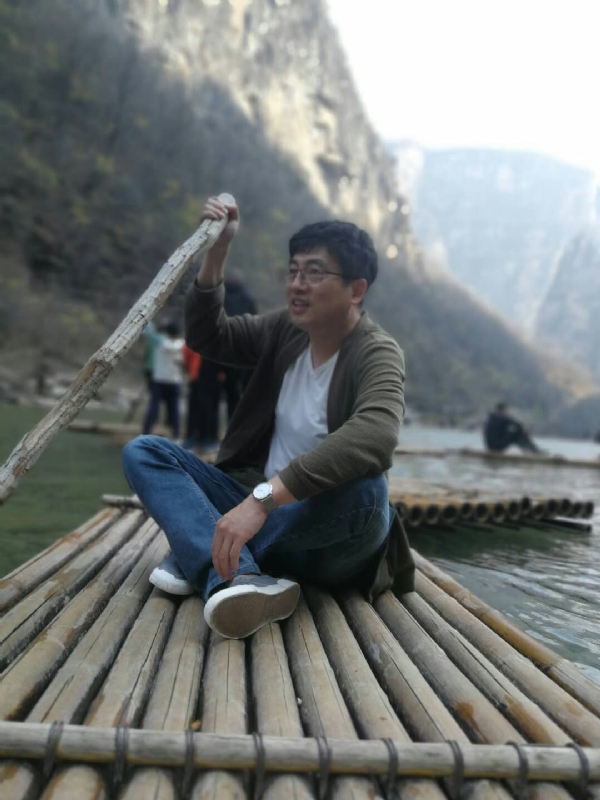 风被吹走了的第二张照片--新乡相亲服务中心