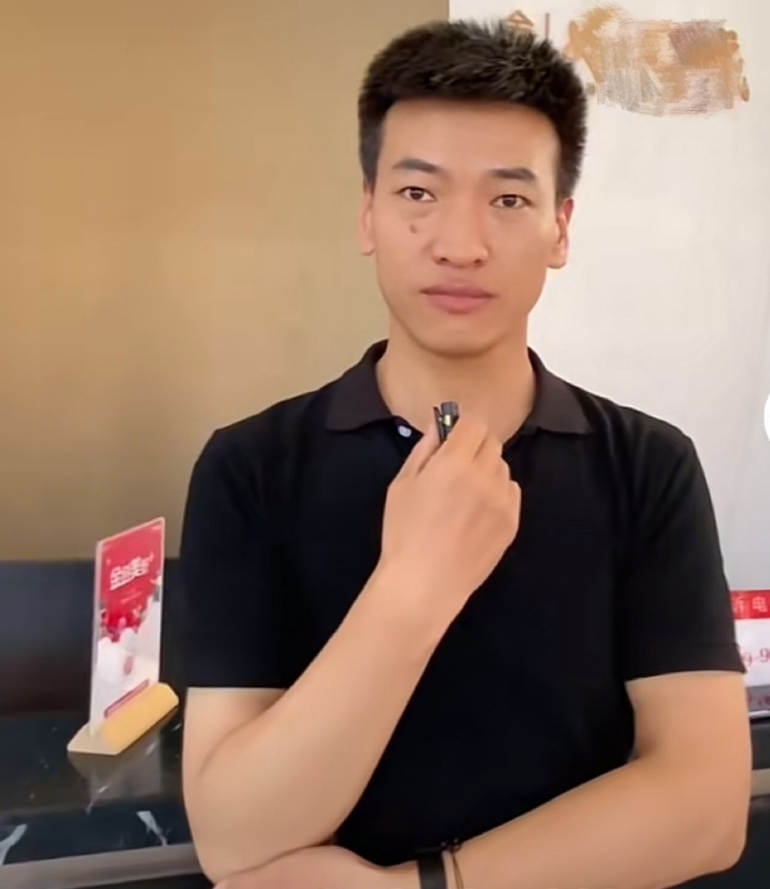 一杯梁白开的第一张照片--新乡相亲服务中心