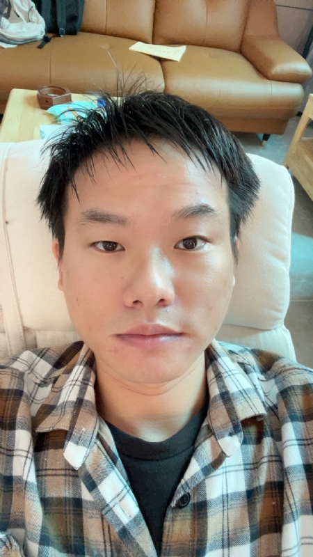向日葵的第一张照片--新乡相亲服务中心