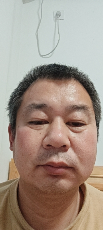 龙万的第一张照片--新乡相亲服务中心