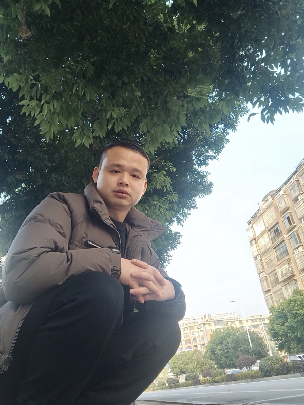 诗和远方的第一张照片--新乡相亲服务中心